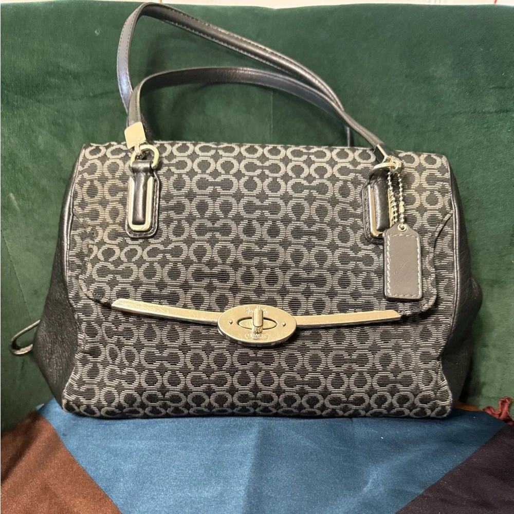 Coach Black and Gray Patterned Shoulder Bag - Picture 2 of 12